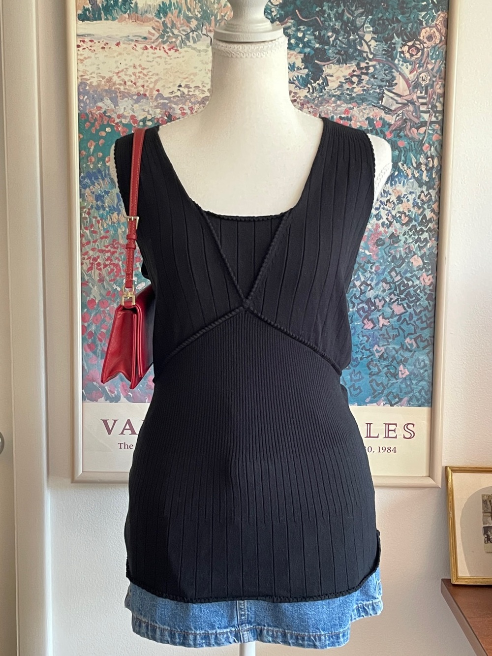 Nine West Tank Top Medium Black Ribbed V-Neck Minimalist Capsule Classic 90s